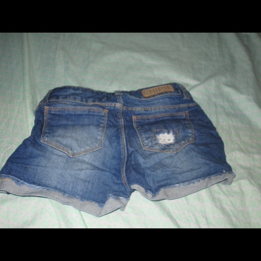 Shorts - Picture 2 of 2